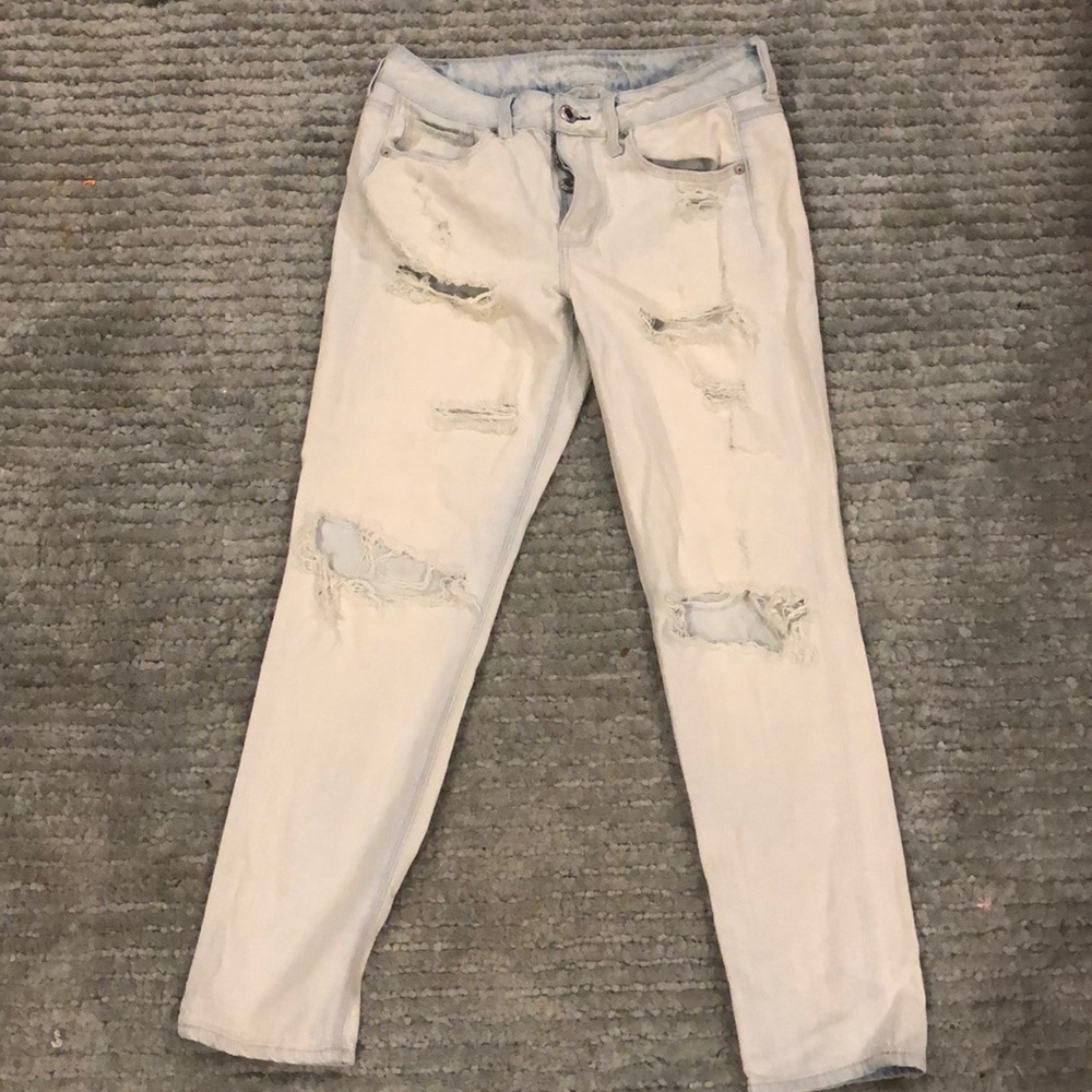 Light wash American Eagle Jeans